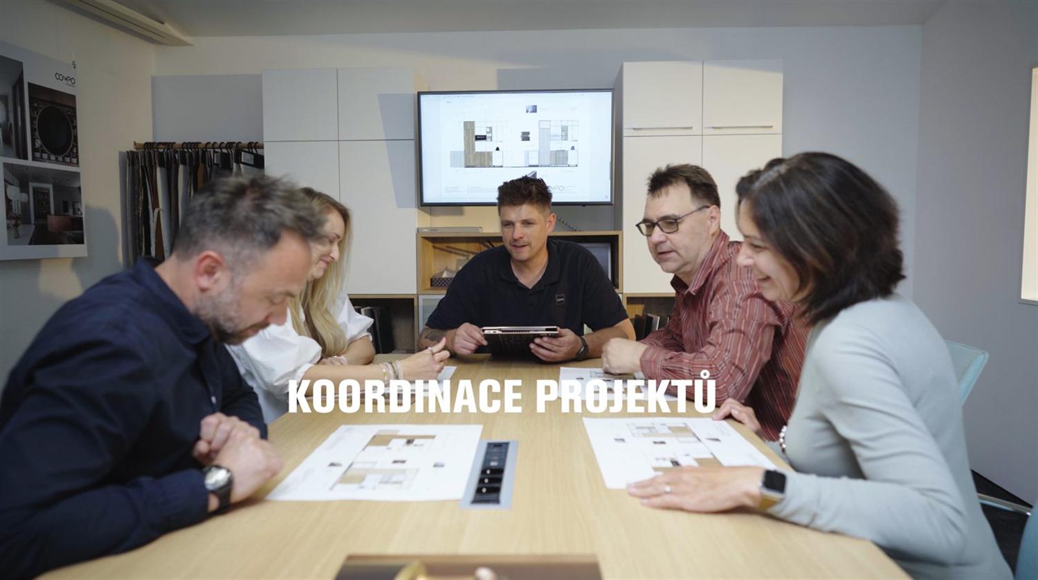 Koordinace projektů — tým Compo Interiéry nad projektovou dokumentací